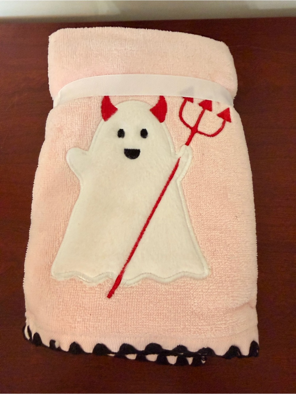 Cute Pink Kitchen Bath Hand Tea Towels NWT Halloween Ghost Pitchfork Set of 2